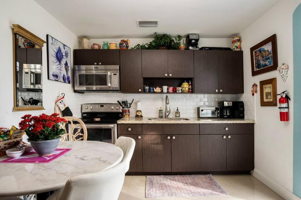 הלנדל ביץ' Tropical Pool Luxury Home Best Location Beaches Restaurant Hard Rock Fun מראה חיצוני תמונה